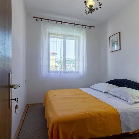 And With Parking Space Jelsa, Hvar - 4028 Guest house 3*