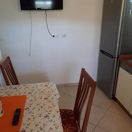 Guest house And With Parking Space Jelsa, Hvar - 4028