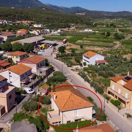 Guest house And With Parking Space Jelsa, Hvar - 4028 Jelsa (Hvar)
