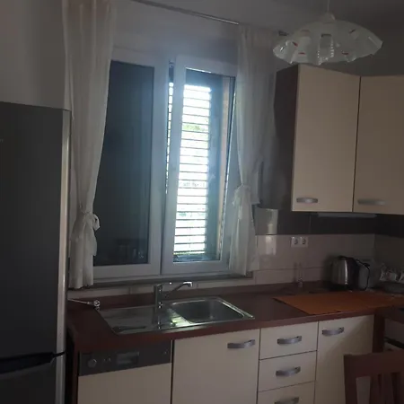 Guest house And With Parking Space Jelsa, Hvar - 4028